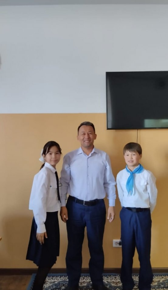 "ҰСТАЗЫМ МЕНІҢ, ҰСТАЗЫМ!"