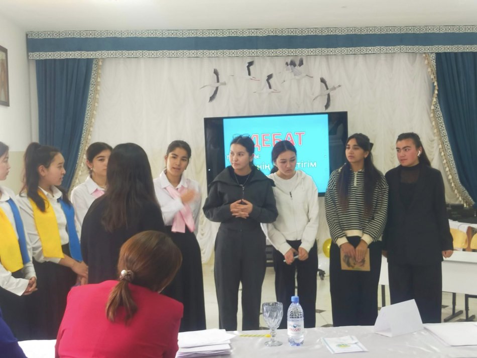 ТӘУЕЛСІЗДІКТІҢ АҚ ТАҢЫ