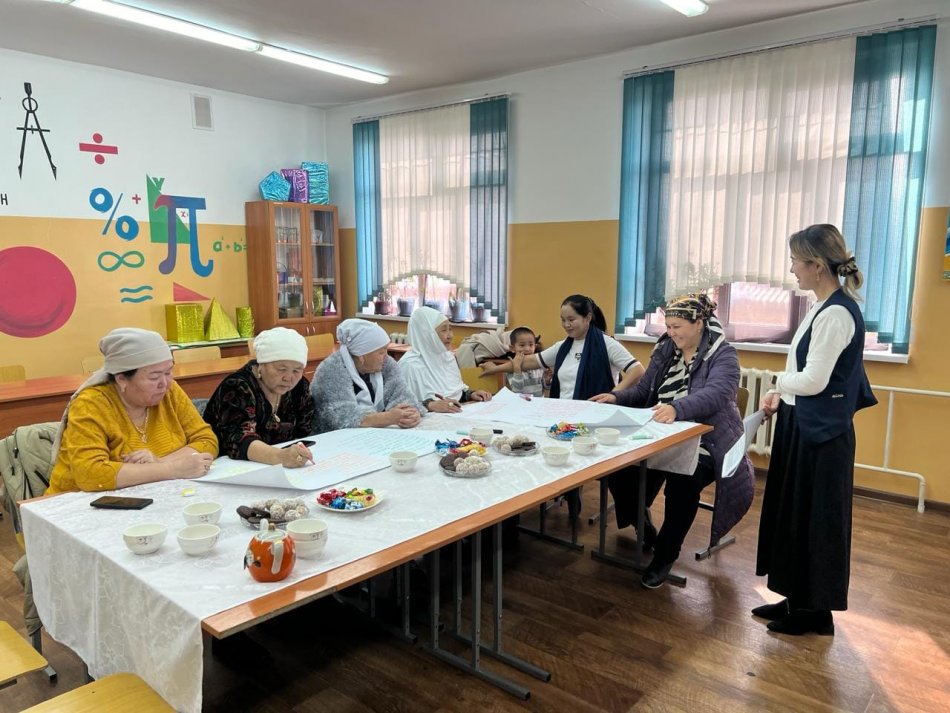 7  "А " сынып жетекшісі Д.Утенбаева   ата-аналармен  дөңгелек үстел  өткізілді.