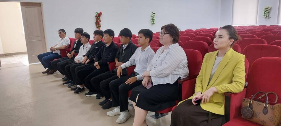 Кәсіпорындар мен орта кәсіптік және жоғары білім беру мекемелеріне экскурсия