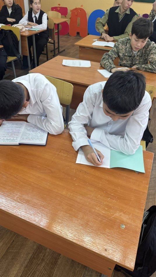 Дебат түрлері жайында түсіндіру жұмыстары жүргізілді.