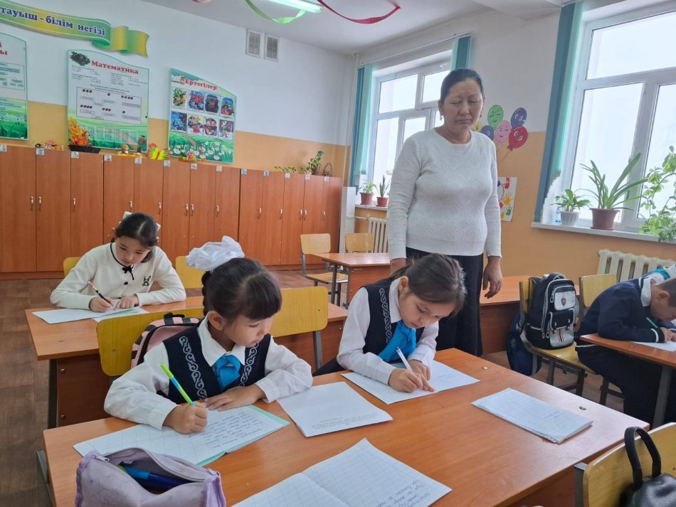 "Көркем жазу өнері"  тақырыбында 2-4 сыныптар арасында көркем жазу сайысы  өтілді.